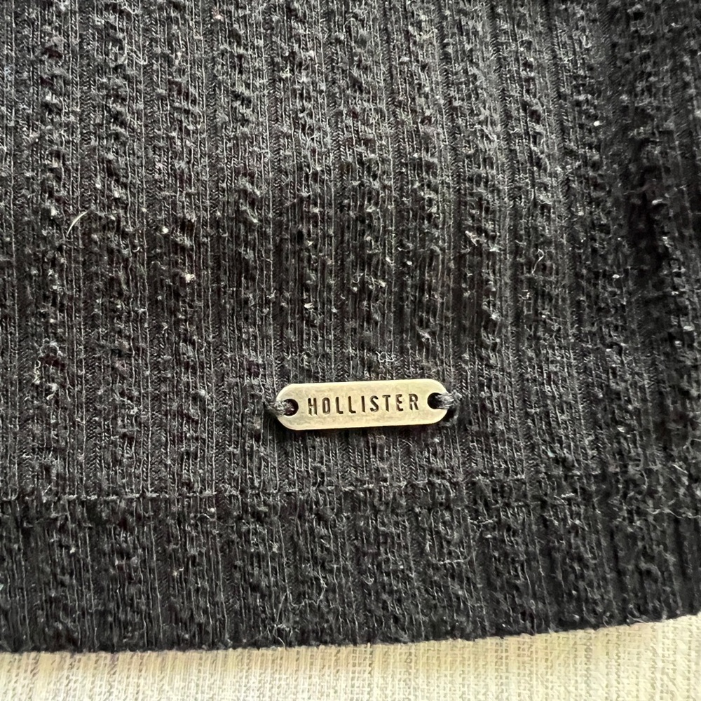 Hollister Black Ribbed Crop Tank Top - Picture 2 of 6